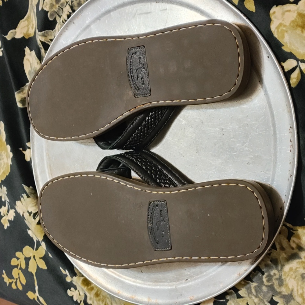 Tommy Bahama men's black genuine leather sandals size 11D - Picture 6 of 17